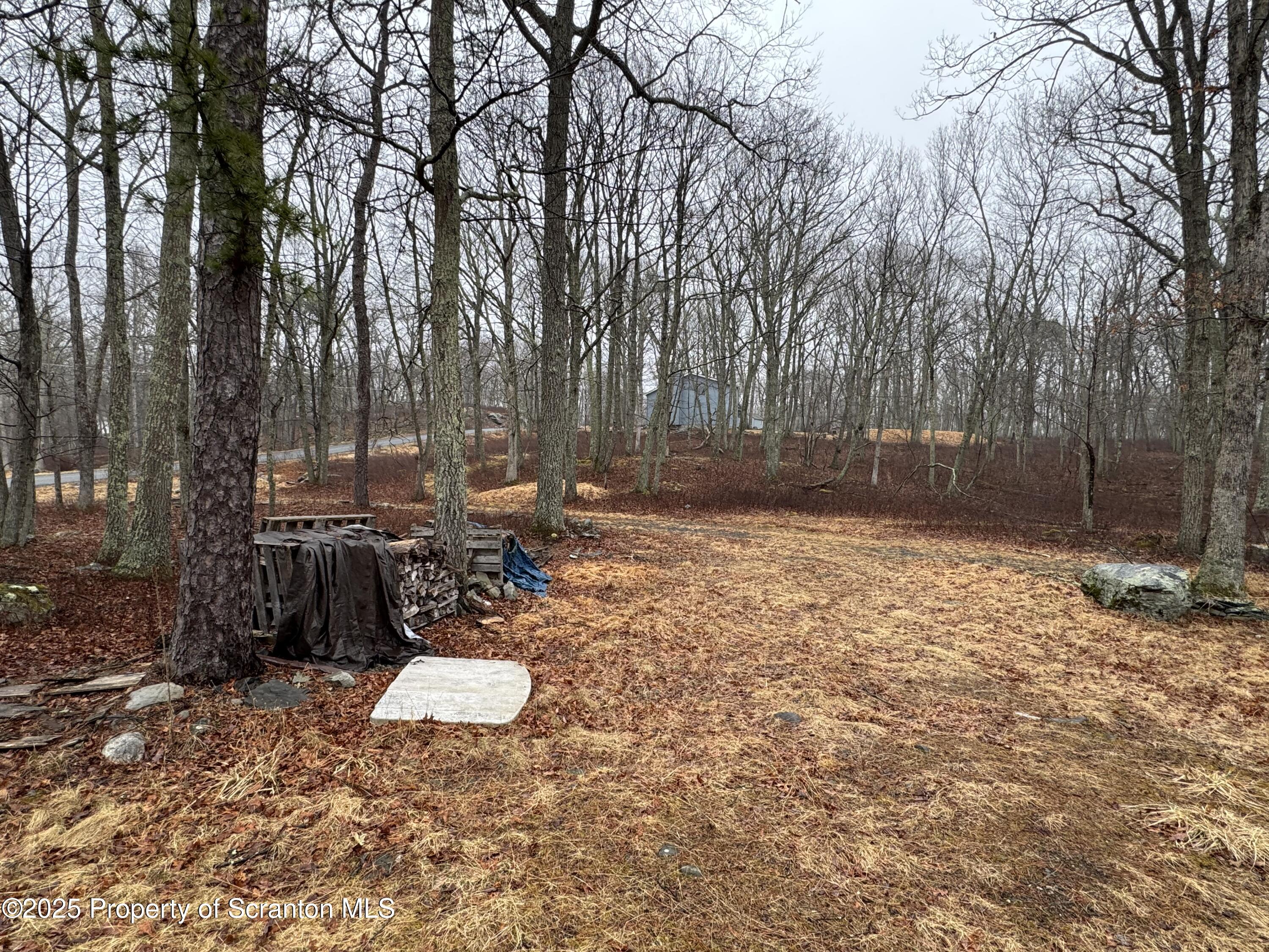 Bushkill, Pennsylvania 18324, United States, 4 Bedrooms Bedrooms, ,2 BathroomsBathrooms,Residential,Active,94864