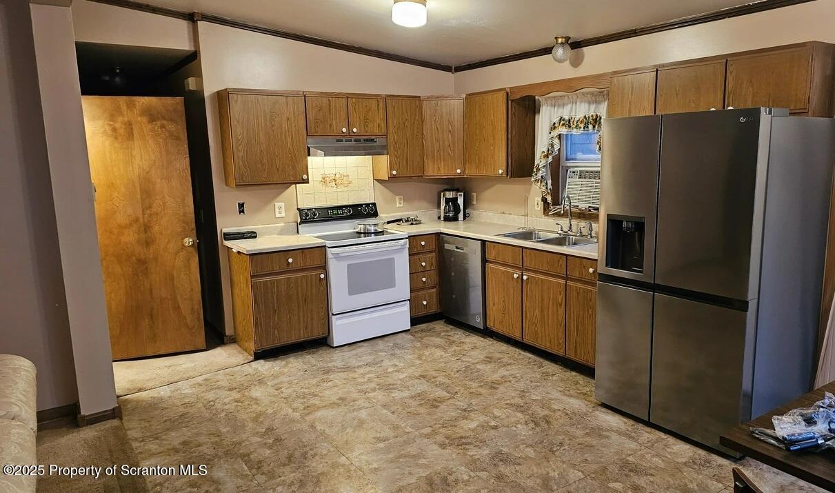 Bushkill, Pennsylvania 18324, United States, 4 Bedrooms Bedrooms, ,2 BathroomsBathrooms,Residential,Active,94864