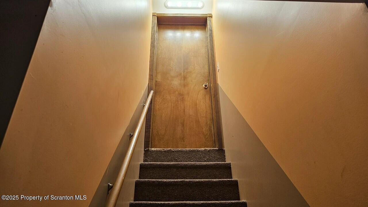 Bushkill, Pennsylvania 18324, United States, 4 Bedrooms Bedrooms, ,2 BathroomsBathrooms,Residential,Active,94864