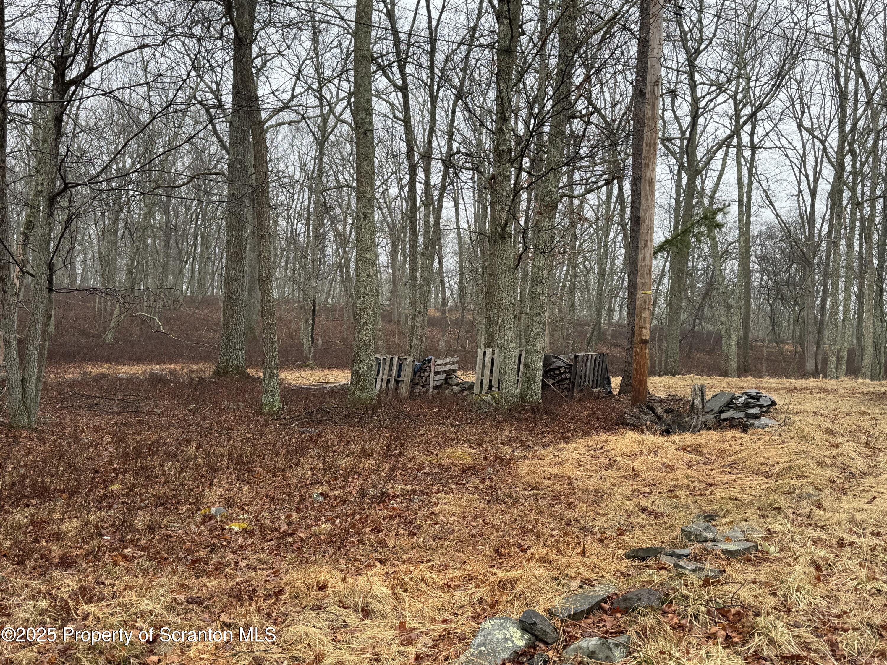 Bushkill, Pennsylvania 18324, United States, 4 Bedrooms Bedrooms, ,2 BathroomsBathrooms,Residential,Active,94864