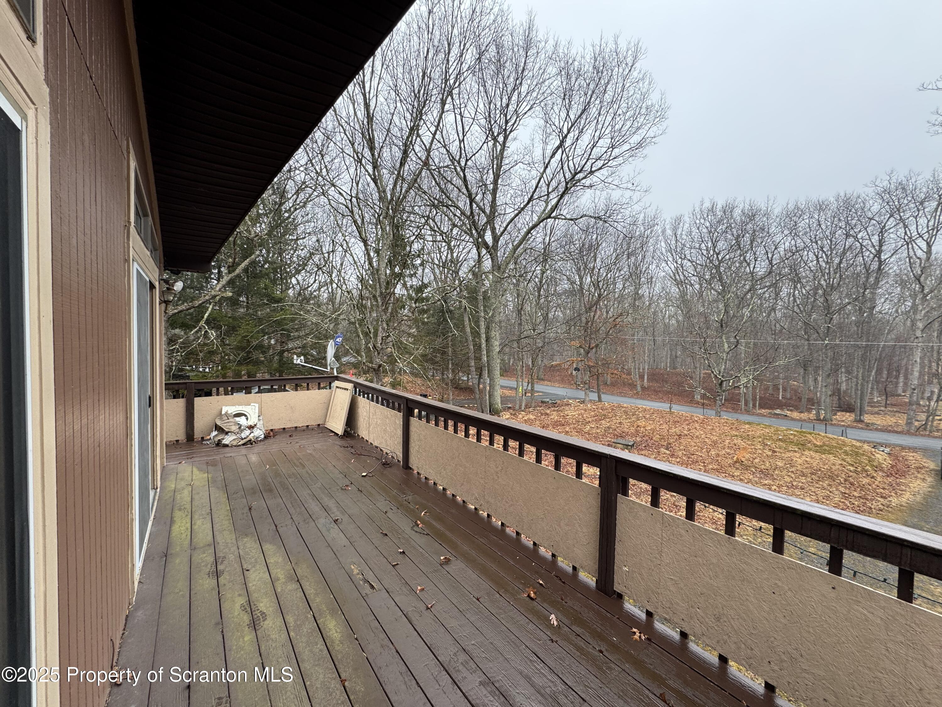 Bushkill, Pennsylvania 18324, United States, 4 Bedrooms Bedrooms, ,2 BathroomsBathrooms,Residential,Active,94864