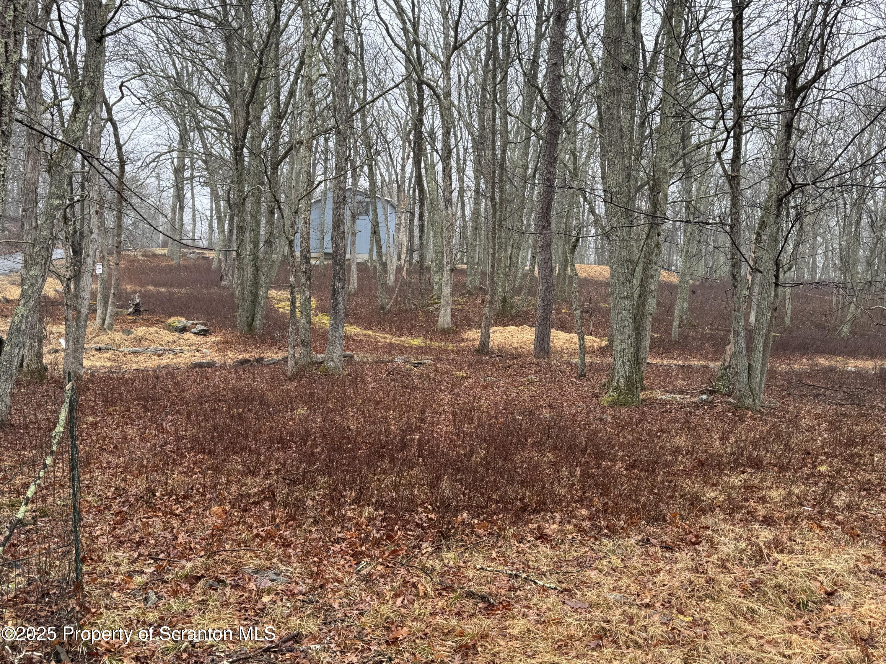 Bushkill, Pennsylvania 18324, United States, 4 Bedrooms Bedrooms, ,2 BathroomsBathrooms,Residential,Active,94864