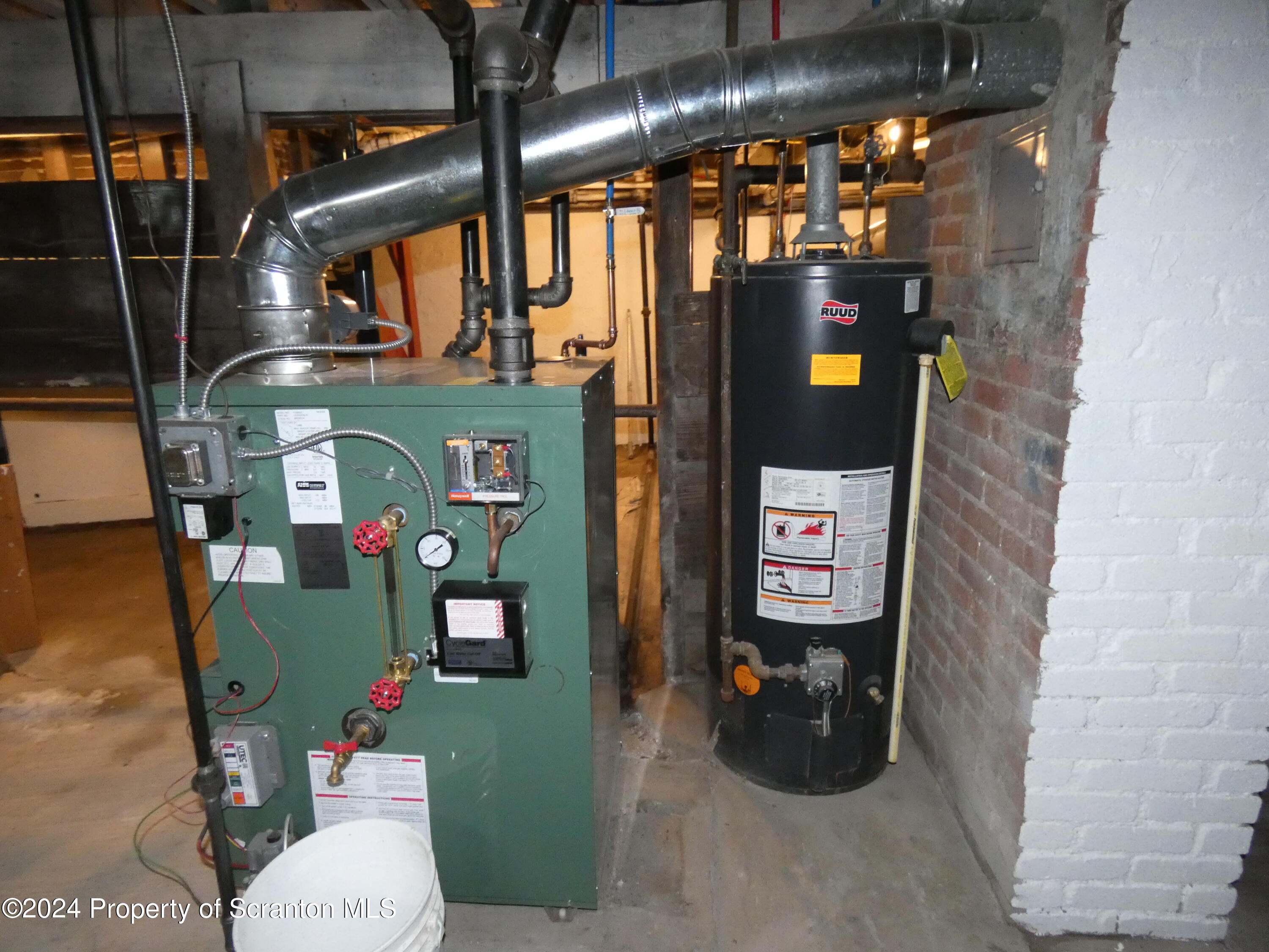 Olyphant, Pennsylvania 18447, United States, 3 Bedrooms Bedrooms, ,2 BathroomsBathrooms,Residential,Active,37881