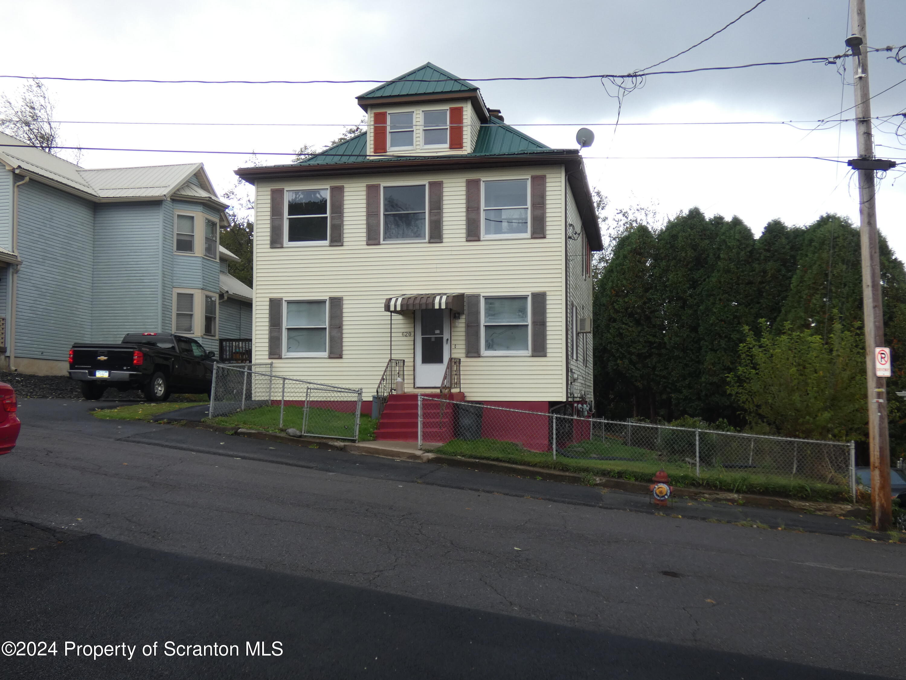 Olyphant, Pennsylvania 18447, United States, 3 Bedrooms Bedrooms, ,2 BathroomsBathrooms,Residential,Active,37881