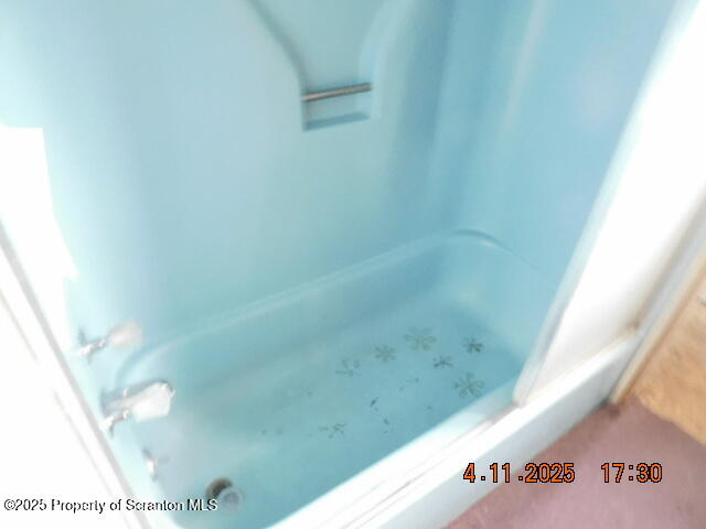 Lattimer Mines, Pennsylvania 18234, United States, 5 Bedrooms Bedrooms, ,2 BathroomsBathrooms,Residential,Active,121157