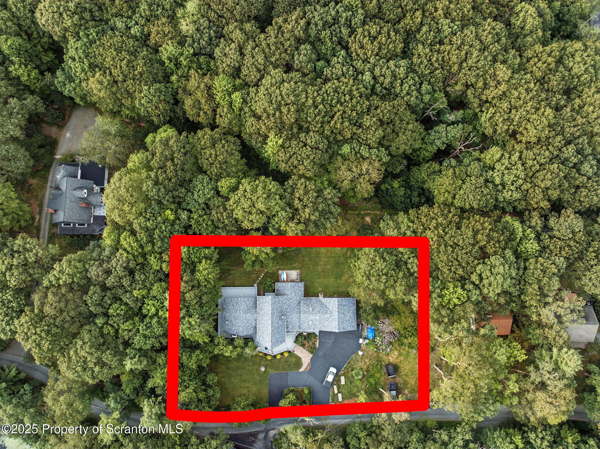 Jefferson Twp, Pennsylvania 18436, United States, 7 Bedrooms Bedrooms, ,4 BathroomsBathrooms,Residential,Active,183988