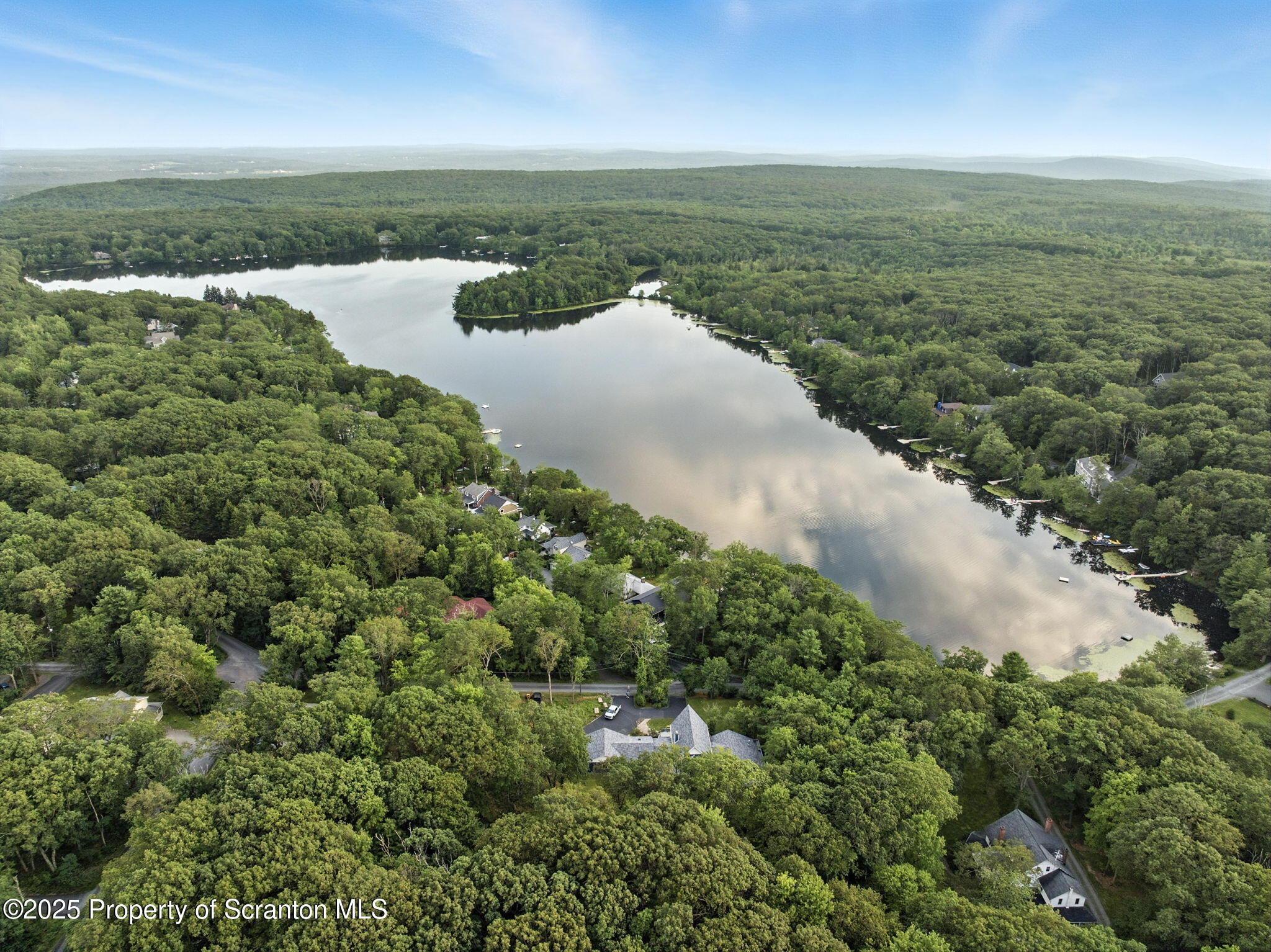 Jefferson Twp, Pennsylvania 18436, United States, 7 Bedrooms Bedrooms, ,4 BathroomsBathrooms,Residential,Active,183988