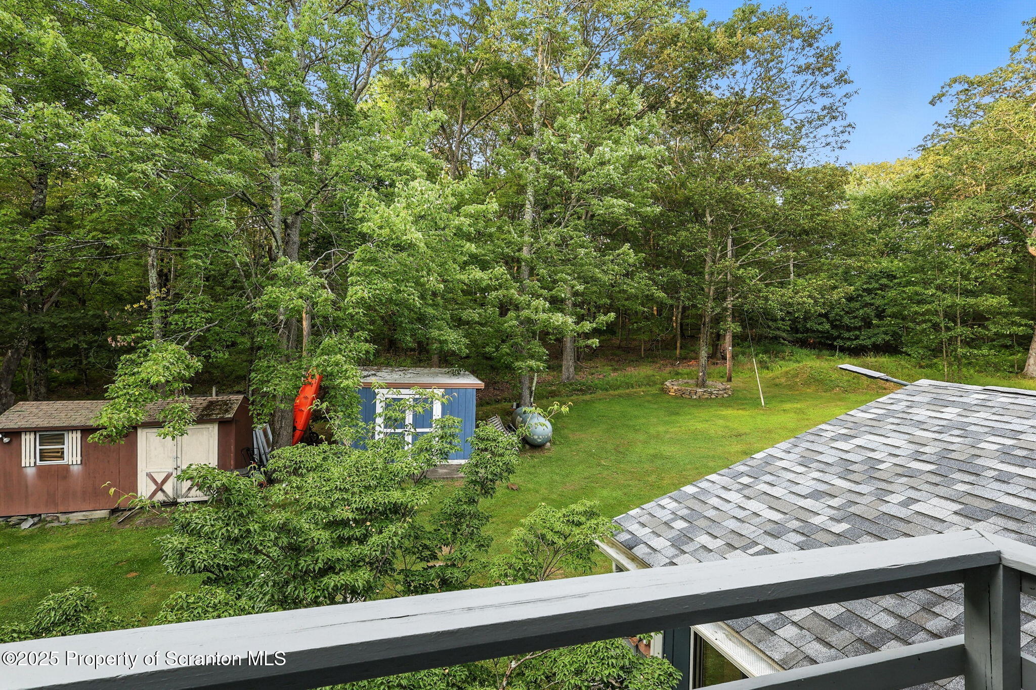 Jefferson Twp, Pennsylvania 18436, United States, 7 Bedrooms Bedrooms, ,4 BathroomsBathrooms,Residential,Active,183988