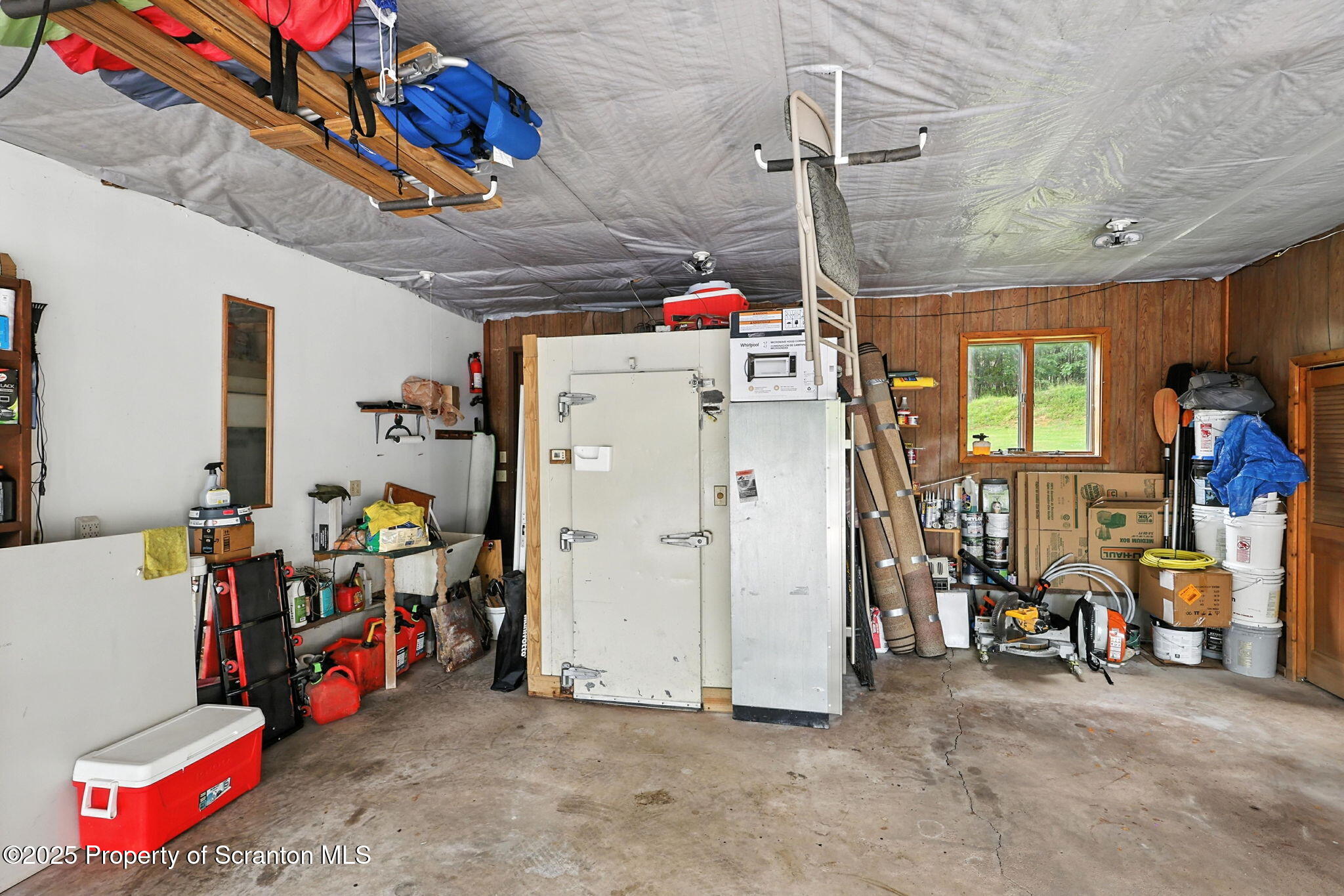 Jefferson Twp, Pennsylvania 18436, United States, 7 Bedrooms Bedrooms, ,4 BathroomsBathrooms,Residential,Active,183988