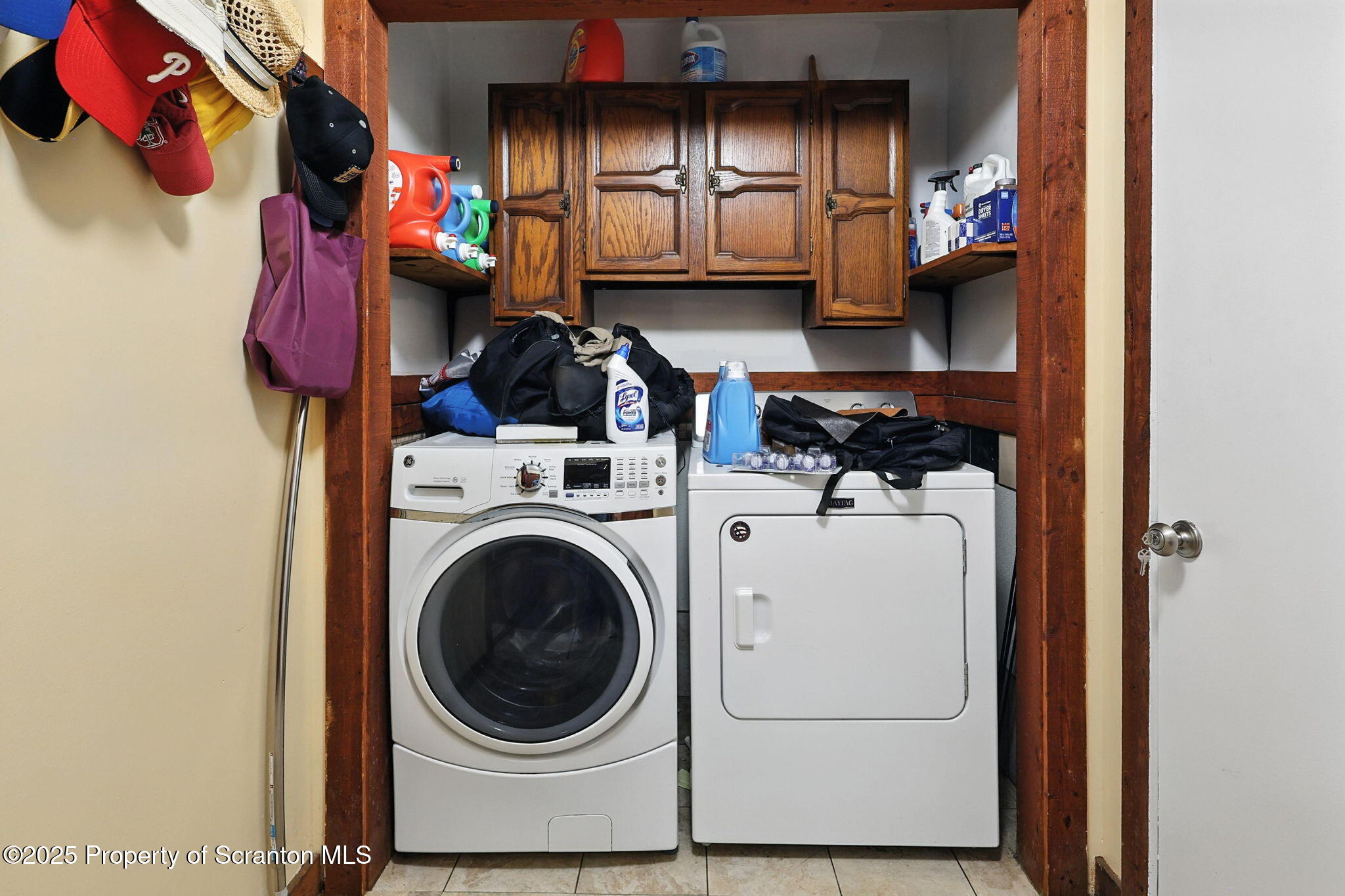 Jefferson Twp, Pennsylvania 18436, United States, 7 Bedrooms Bedrooms, ,4 BathroomsBathrooms,Residential,Active,183988