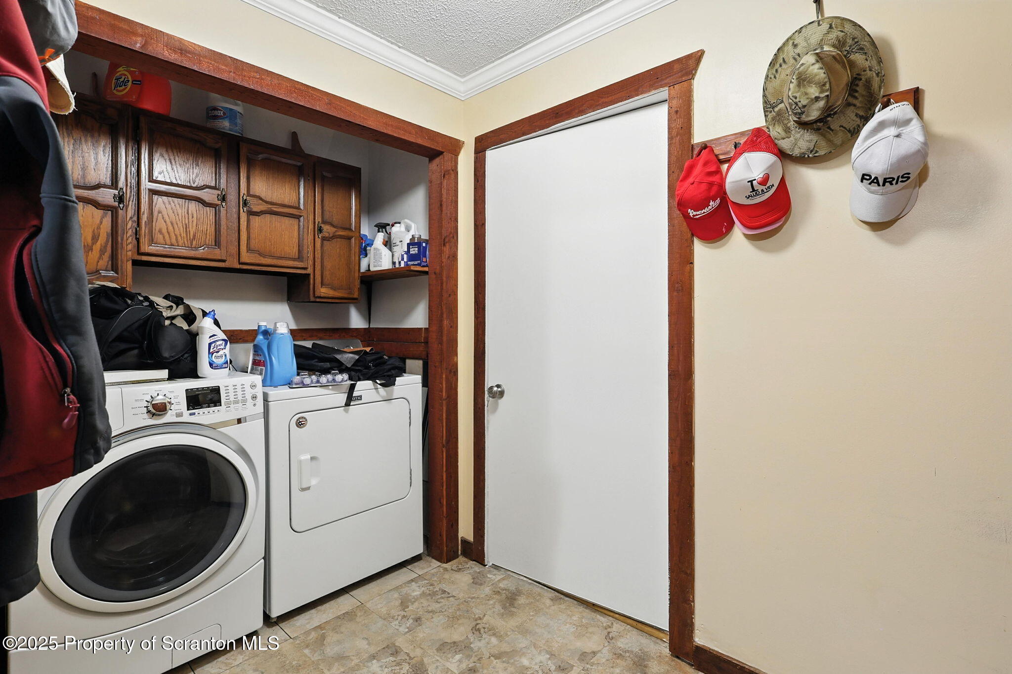 Jefferson Twp, Pennsylvania 18436, United States, 7 Bedrooms Bedrooms, ,4 BathroomsBathrooms,Residential,Active,183988