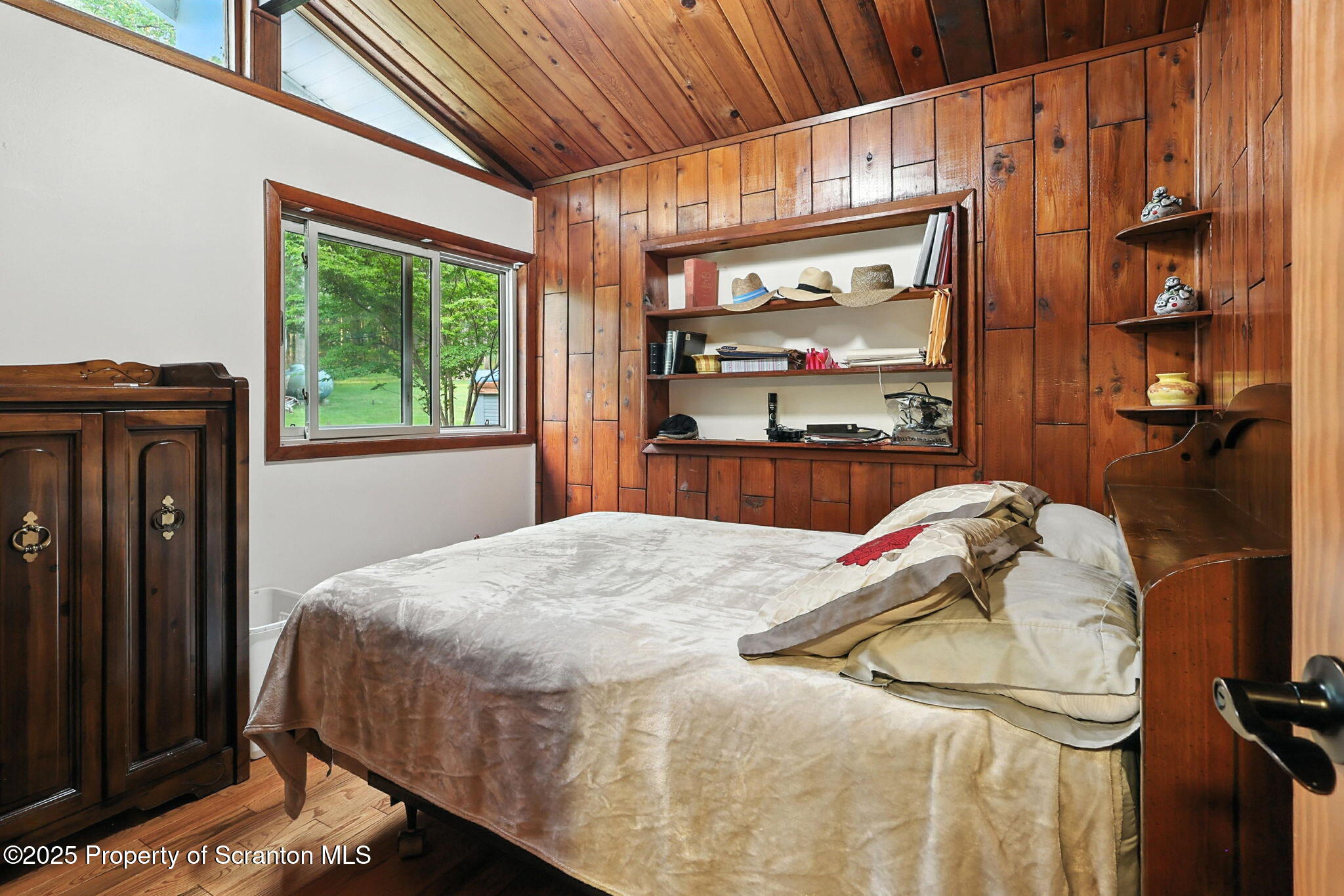 Jefferson Twp, Pennsylvania 18436, United States, 7 Bedrooms Bedrooms, ,4 BathroomsBathrooms,Residential,Active,183988