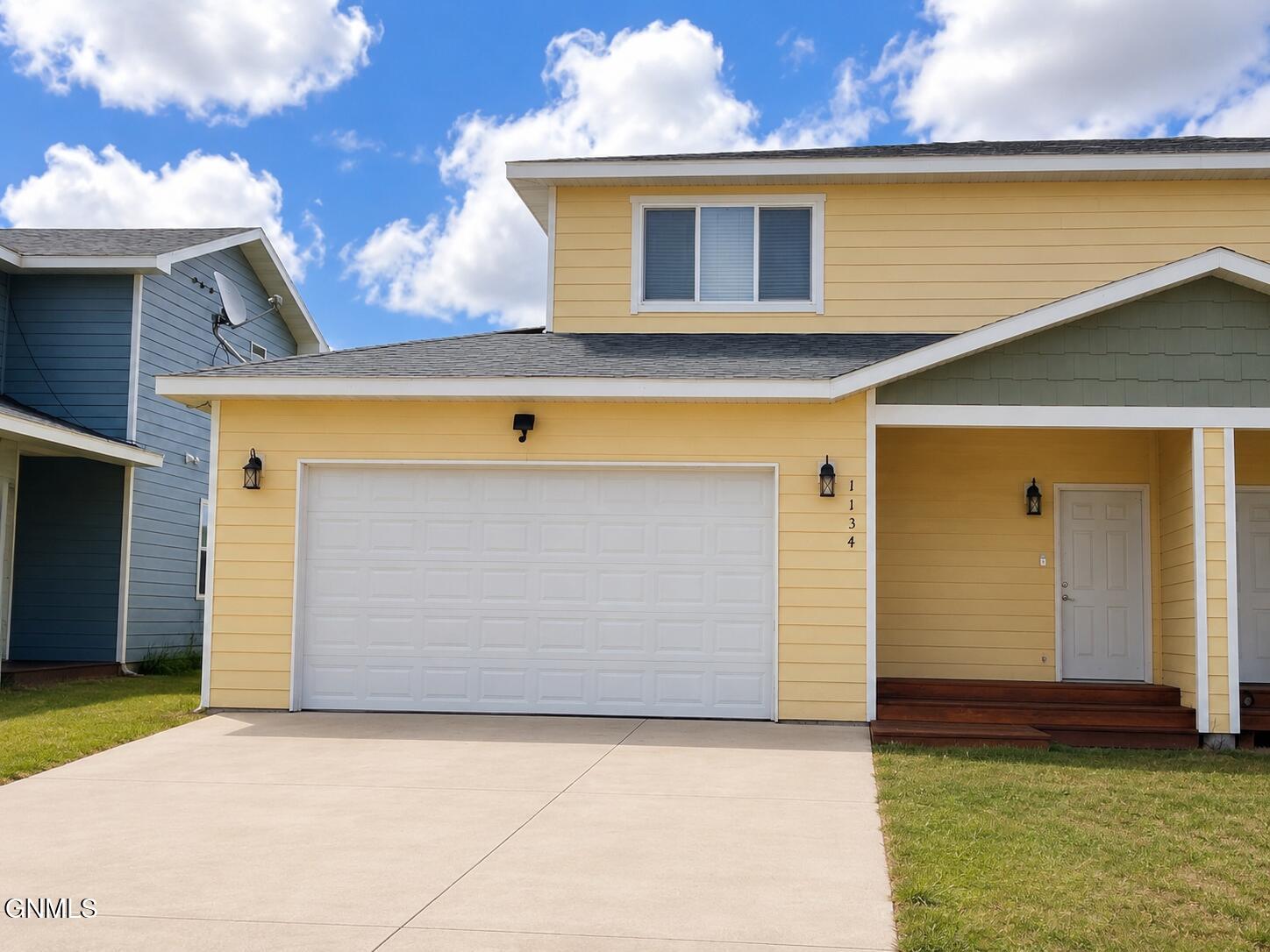 Photo 1 of 10 — 1134 9th Street SW, Watford City, ND 58854