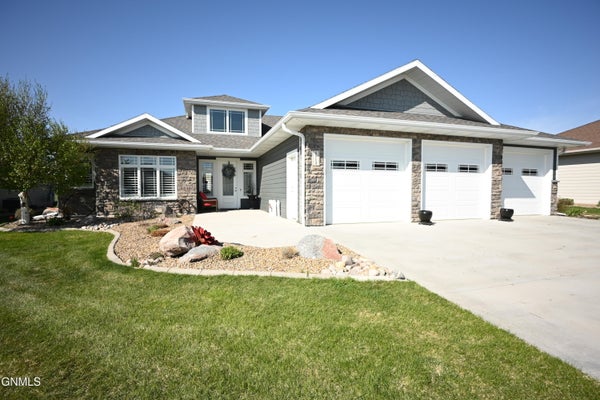 1113 COMMUNITY LOOP, BISMARCK, ND 58503 - Image 04b61d44a597075d5a19e9a522bc6cd3/190416703