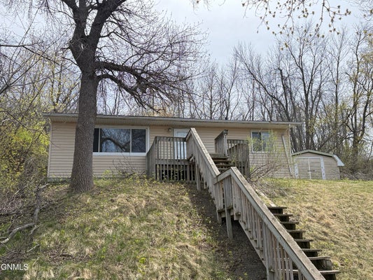 622 VALLEY AVE SE, VALLEY CITY, ND 58072 - Image 200010cb2b5123c29ef9bbe2a45e79c8/2093848157