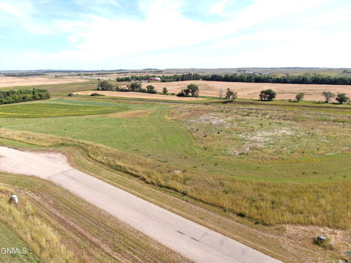 Photo 1 of 8 — 11711 Redwood Road, Bismarck, ND 58503