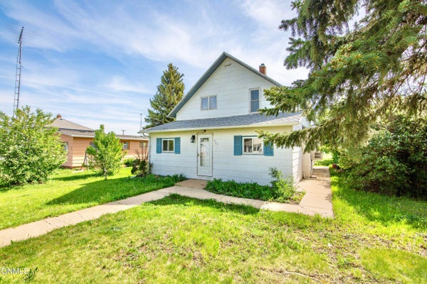 307 DAKOTA AVE, MOTT, ND 58646 - Image 53d9700ea8be0faa32c35de04fb0c50f/887680235