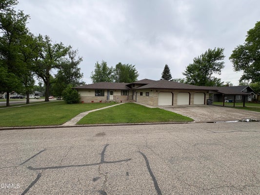 21 6TH AVE NW UNIT C, LAMOURE, ND 58458 - Image 625ebdc96892fcccacabefee9ee6340b/840415812