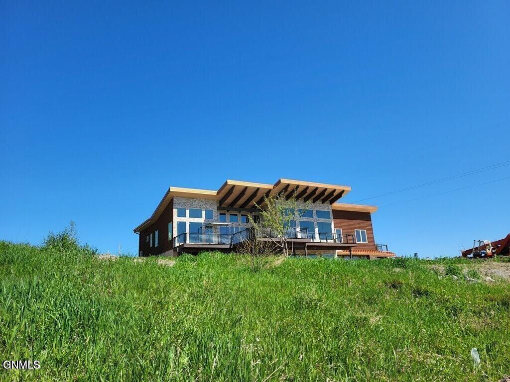 Photo 1 of 105 — 14044 48th Street NW, Williston, ND 58801