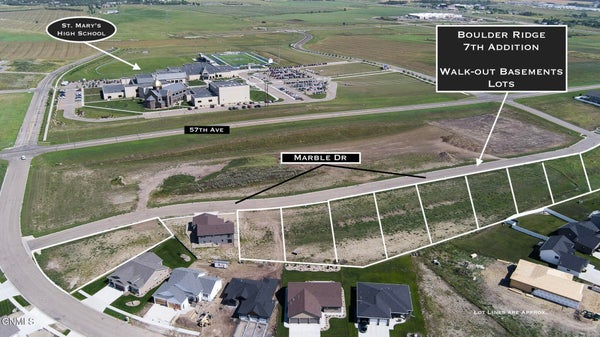 427 MARBLE DR, BISMARCK, ND 58503 - Image 70b13541b766601adb0f2cb1dc1b0d3c/1396006243