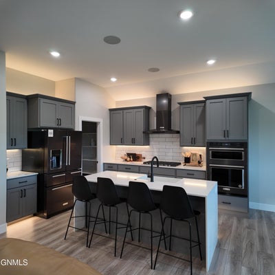 2412 DUTTON CIR SE, MANDAN, ND 58554 - Image 7a8f5c46bbb15f32032aa422bf2ce73e/125380228