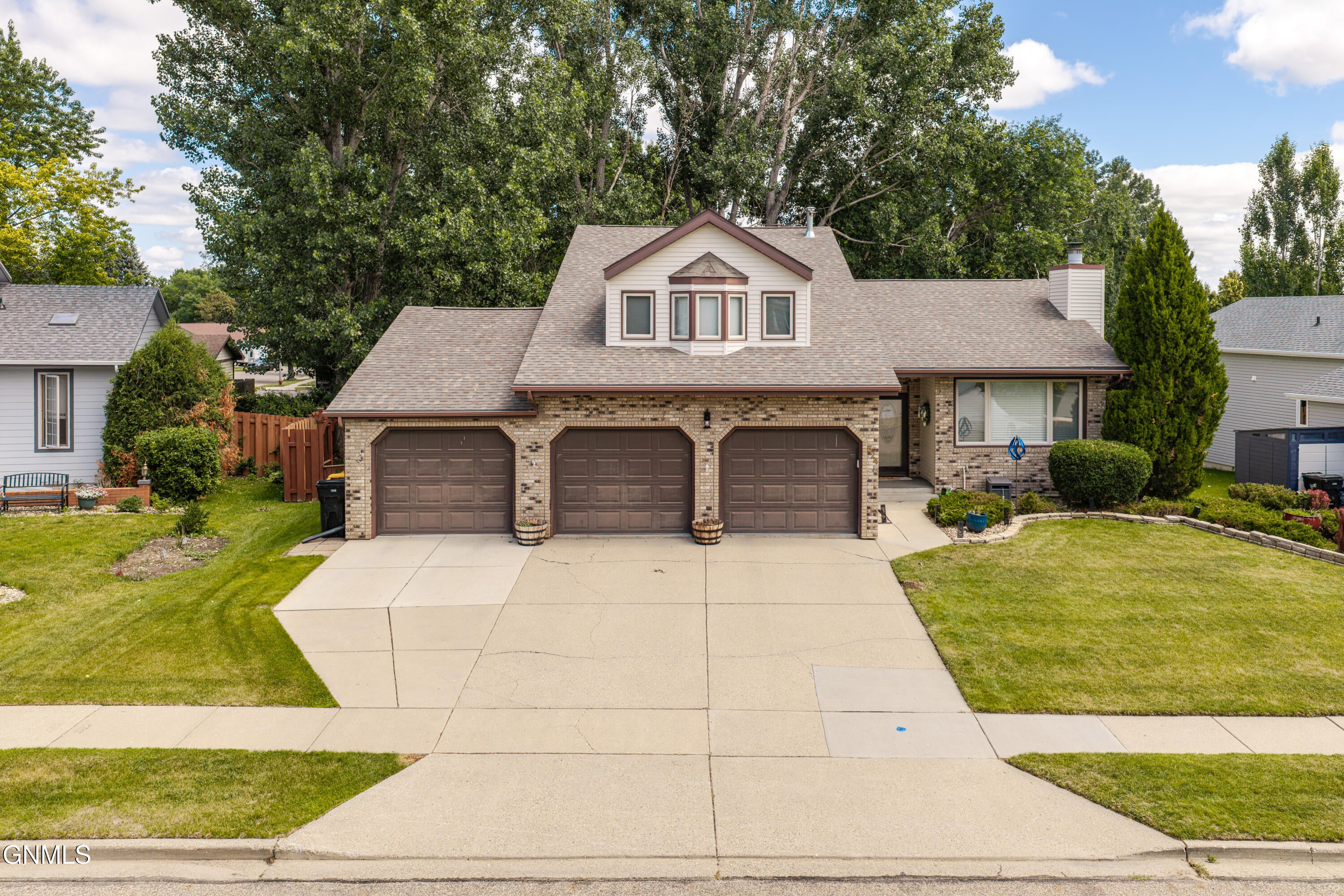Photo 1 of 79 — 524 Assiniboin Drive, Bismarck, ND 58503