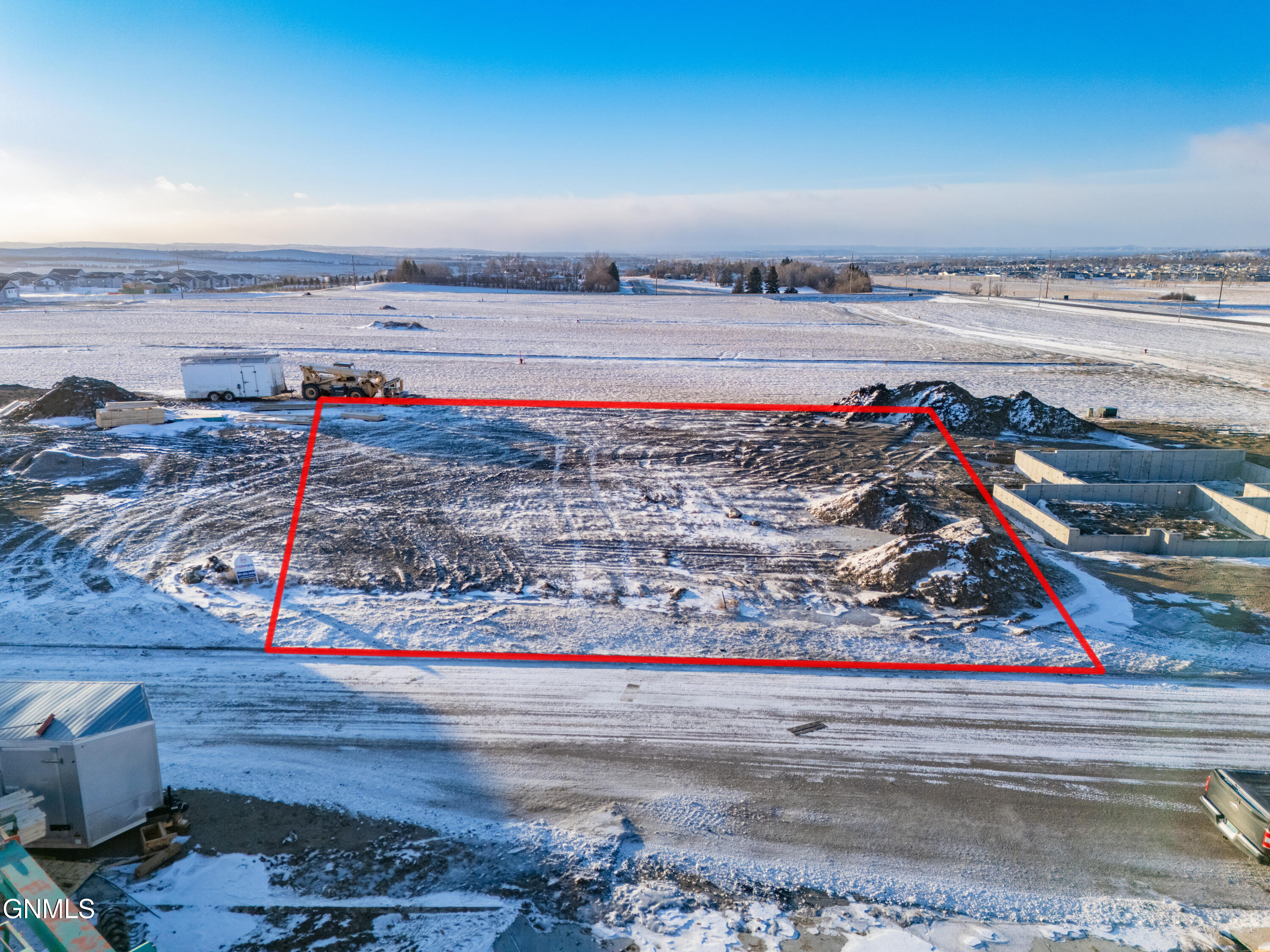 26-ROGNoah-2601-5321 Welder Ave-000-Line