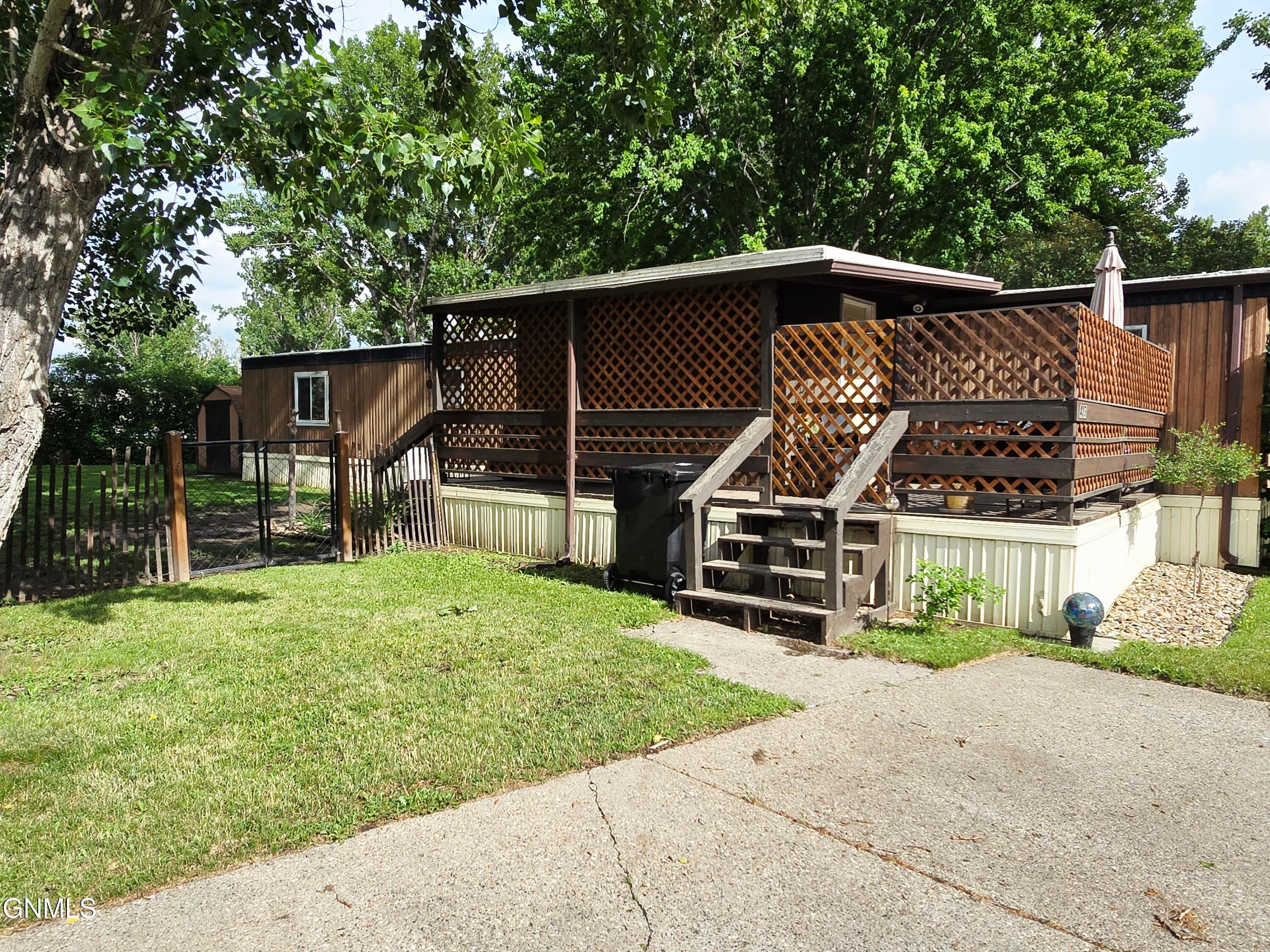 Photo 1 of 18 — 419 Cambridge Drive, Bismarck, ND 58504