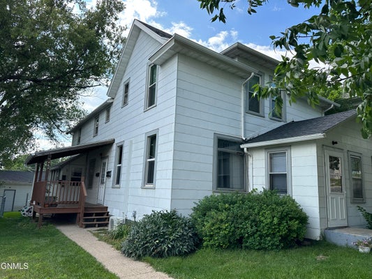 409 COLLINS AVE, MANDAN, ND 58554 - Image aeea51fe7439d3f57aba98006e3577fb/3088735659