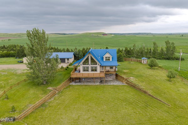 8350 12TH AVE SW, FORT YATES, ND 58538 - Image c19ea16bb9d30267eb3a39af55cf2bee/3903948083