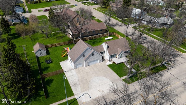 806 9TH ST NW, COOPERSTOWN, ND 58425 - Image c33856e7d3a9a9266672a8db08fefa4e/1792406247
