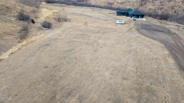 1107 9TH AVE NW, JAMESTOWN, ND 58401 - Image c40f0ca620d9251d05dee347fb6b2ac4/2114978441