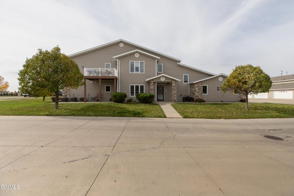 1790 E CALGARY AVE UNIT 6, BISMARCK, ND 58503 - Image cab0358f93f63d84a9186251e01b44df/767082609