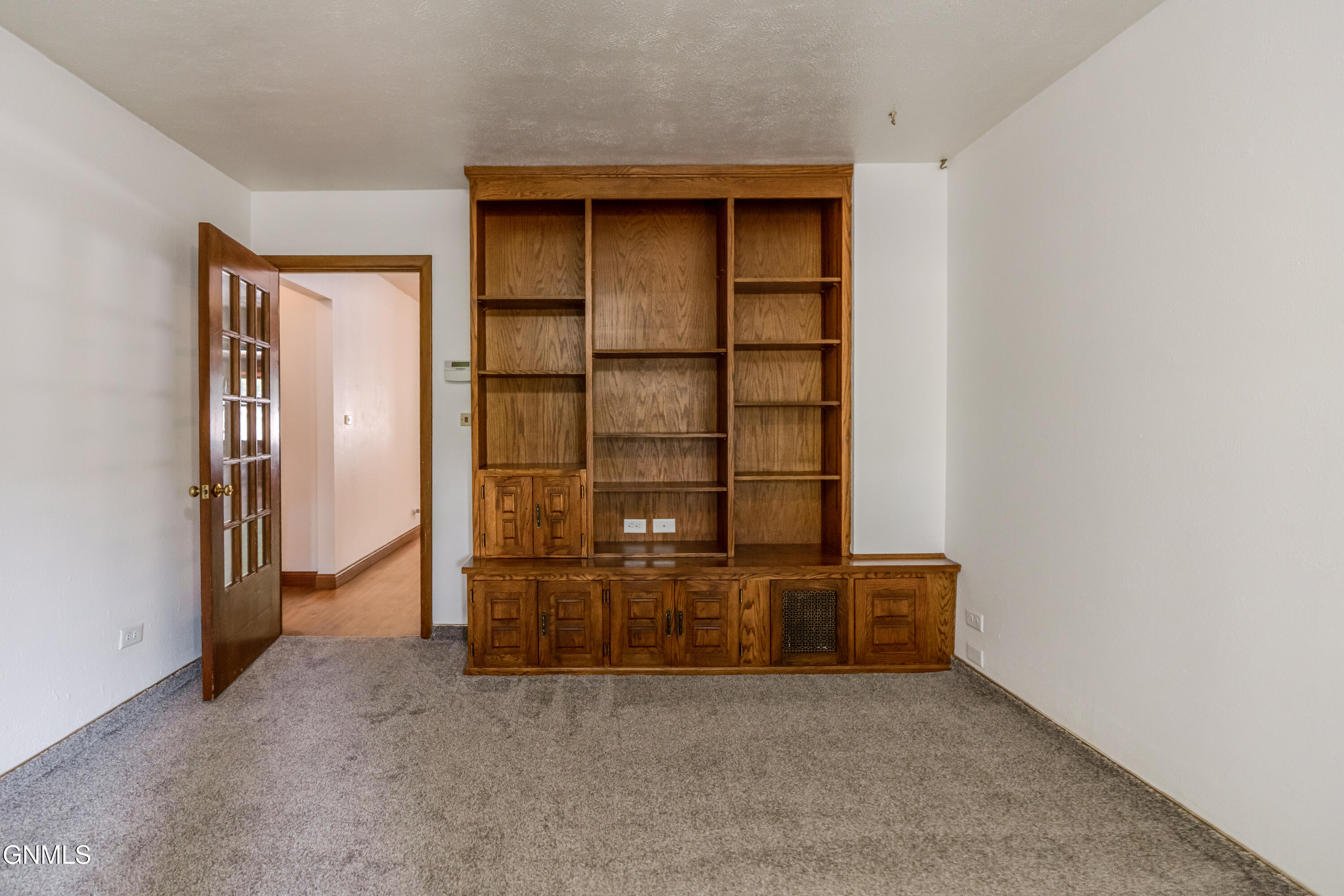 612 19th Street N - Photo 3