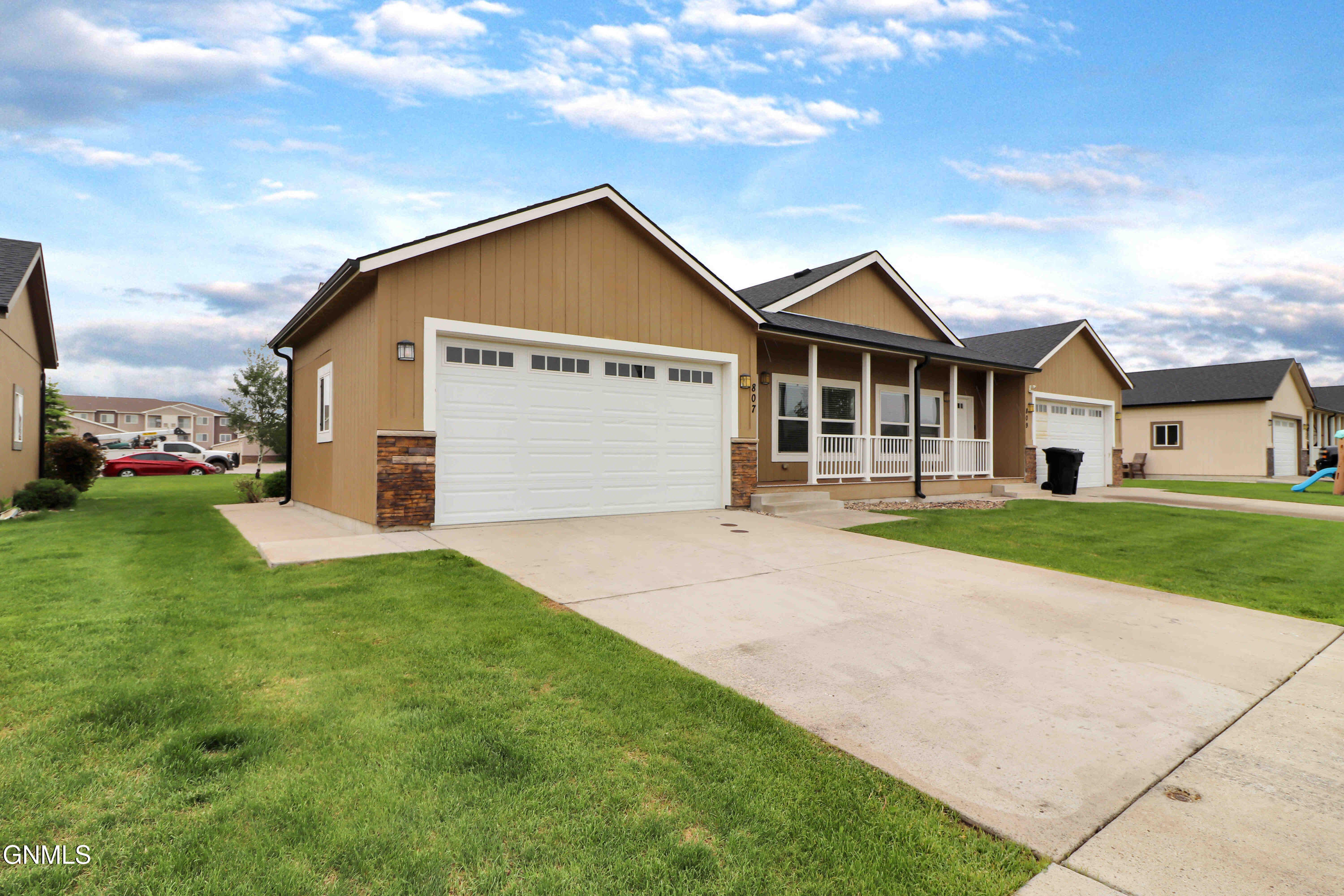 Photo 1 of 23 — 807 40th Street E, Williston, ND 58801