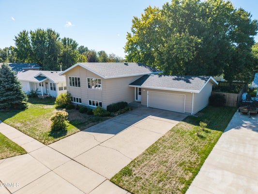 1606 COLUMBIA DR, BISMARCK, ND 58504 - Image ff2d9e61c515dcd42e8dedc646f7a7cd/1024433774