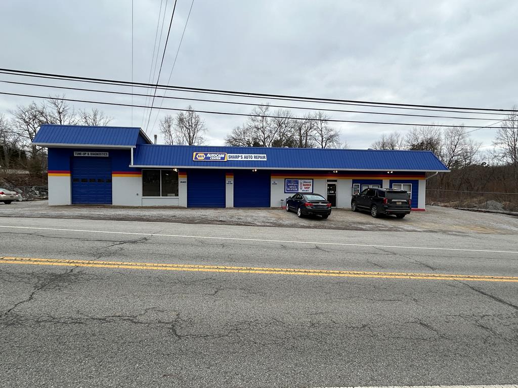 Photo 1 of 23 — 511 Central Ave W, Jamestown, TN 38556