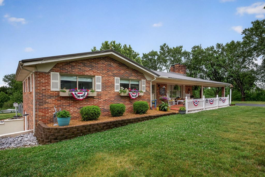 1755 Burgess Falls Rd.