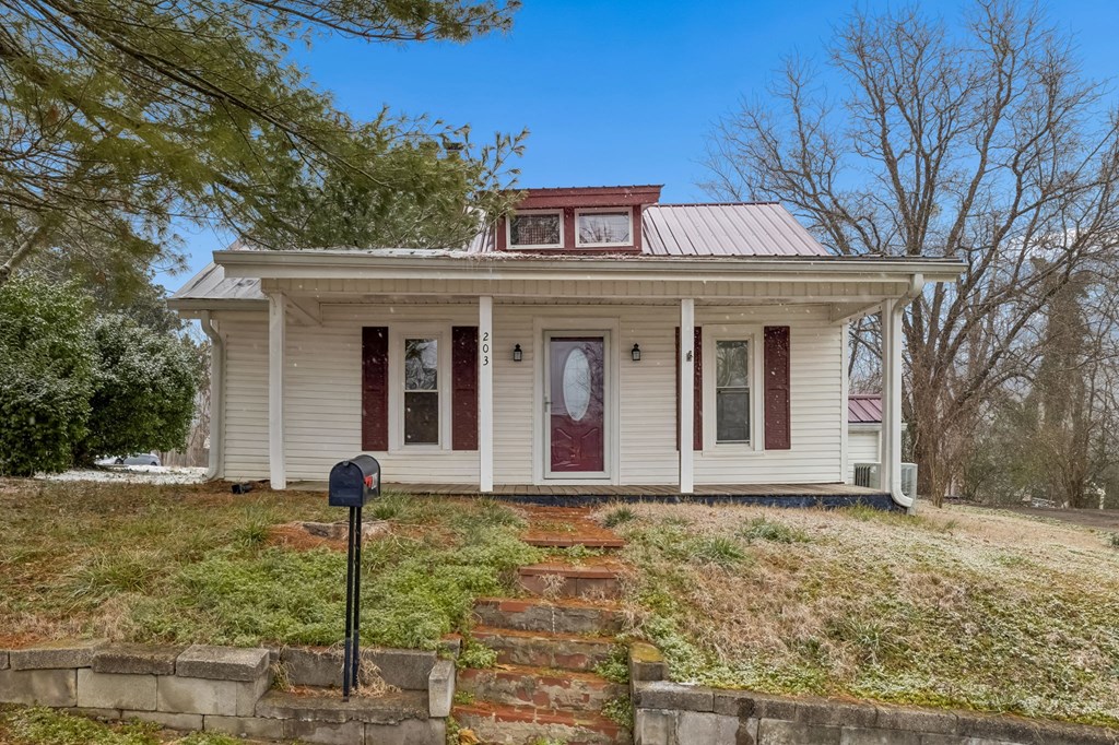 203 Hull Avenue