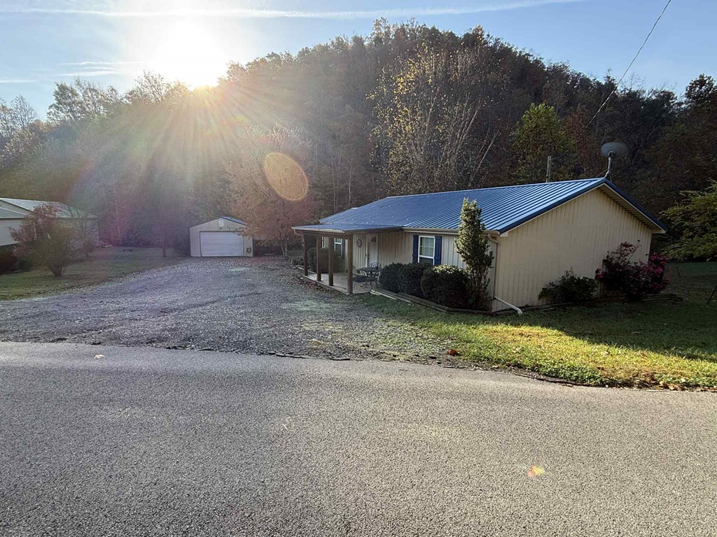 612 Little Indian Dr