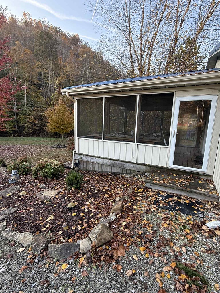 612 Little Indian Dr