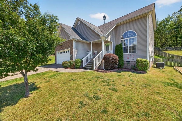 9680 SLIPPERY ELM LN, SODDY DAISY, TN 37379 - Image 1253726a4fc37228f79b6d89dbc16a4e/1289968567