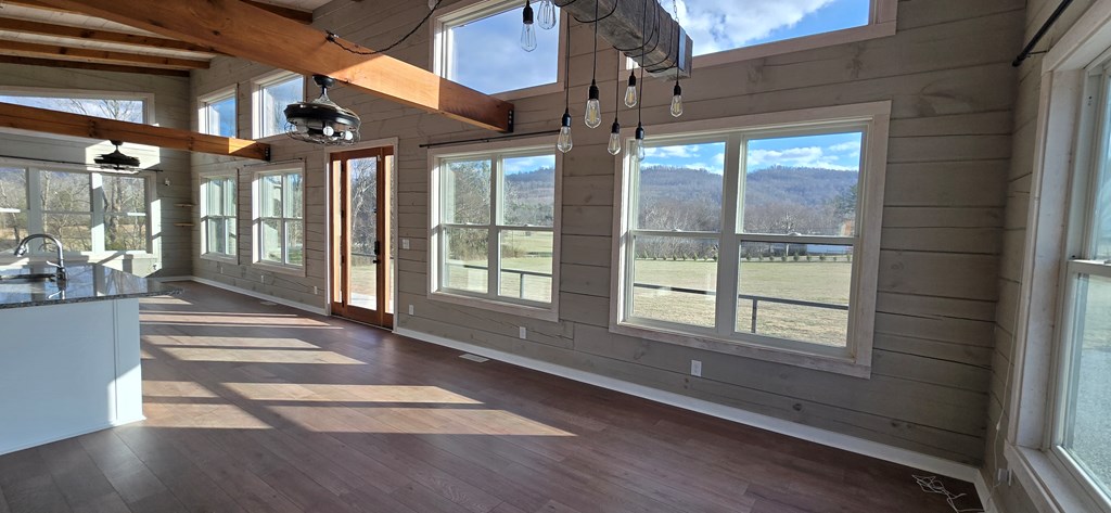 1405 Cane Creek Cummingsville Rd