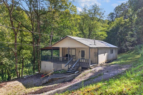207 BUCK BRANCH LN, GAINESBORO, TN 38562 - Image 212ef87d374e5bc71fd1fda90fb7b8dc/4048257250
