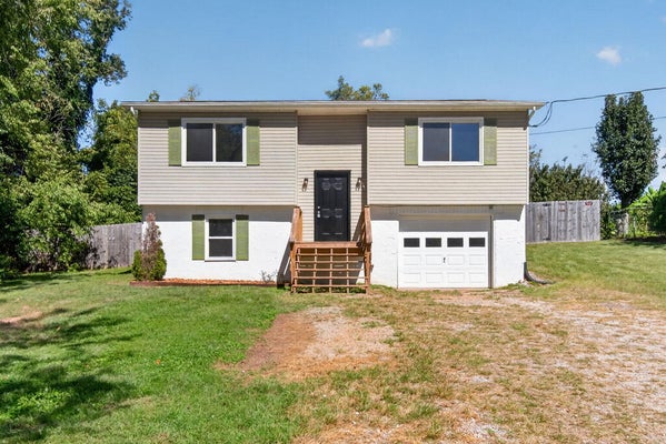 1546 LINDA AVE, COOKEVILLE, TN 38506 - Image 2c7adde67996b9a0e1e3387a4bceed2e/1288246785