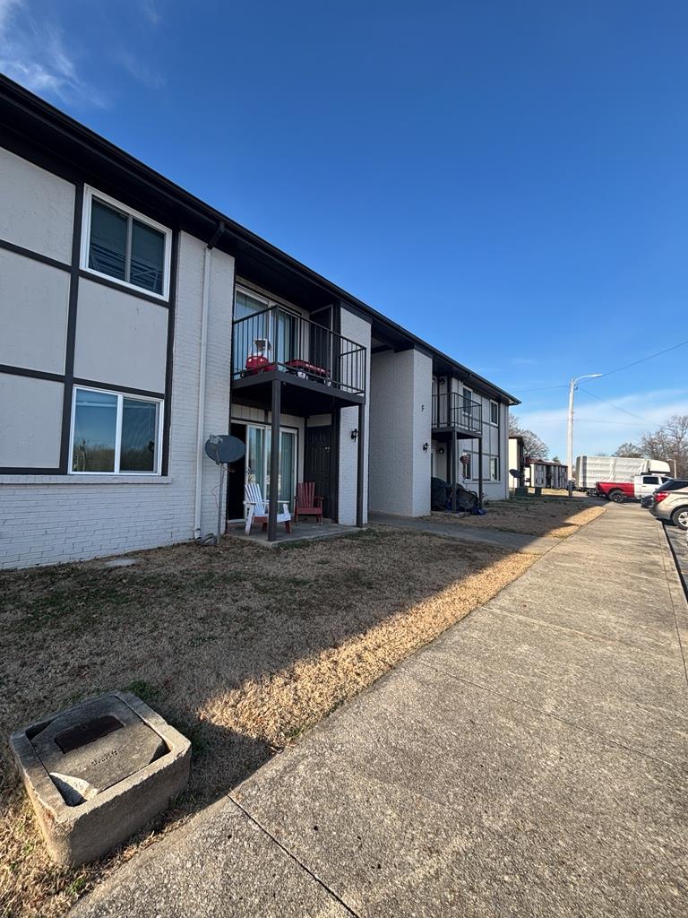 235 Vinewood Rd Unit F7