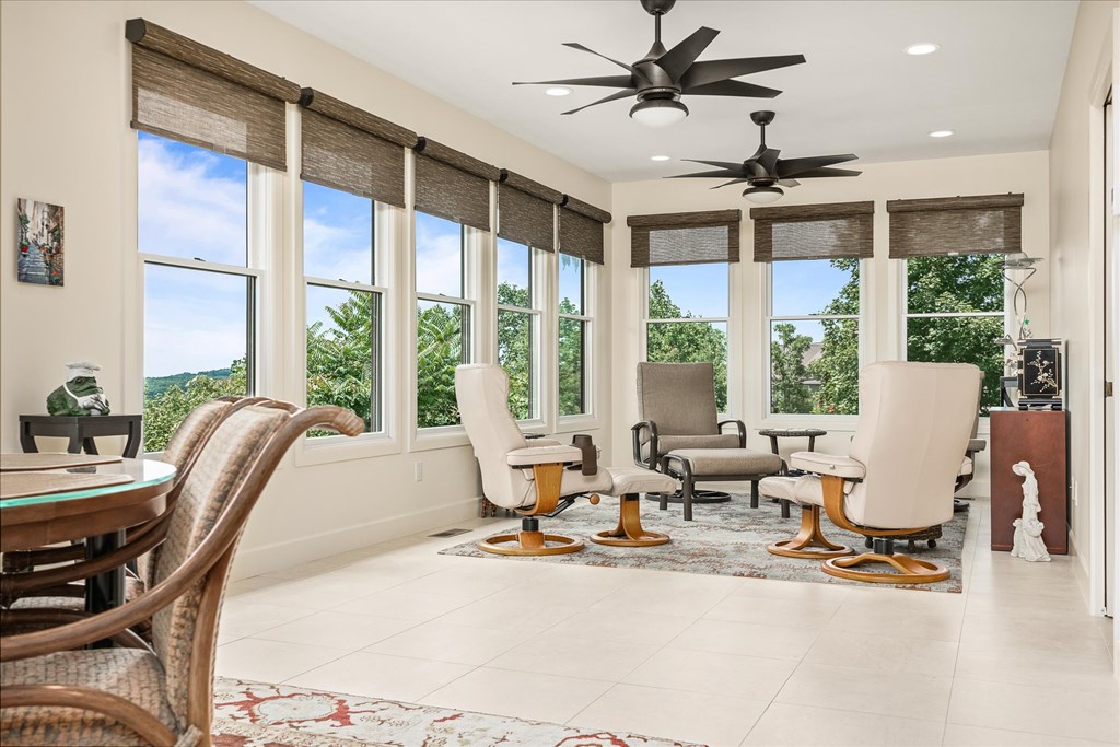 Crossville, Tennessee, 38558, United States, 4 Bedrooms Bedrooms, ,4 BathroomsBathrooms,Residential,Active,2017458