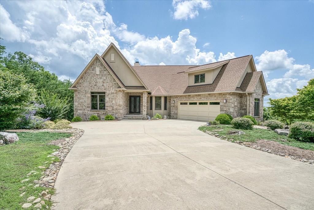 Crossville, Tennessee, 38558, United States, 4 Bedrooms Bedrooms, ,4 BathroomsBathrooms,Residential,Active,2017458