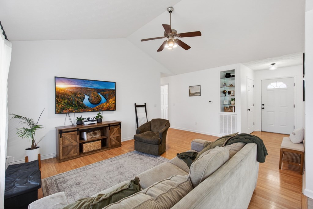 1298 Copperfield Dr