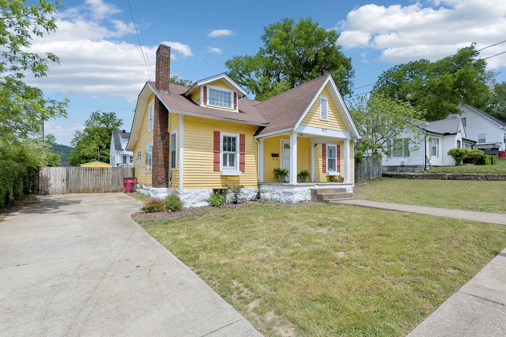 217 College Avenue E